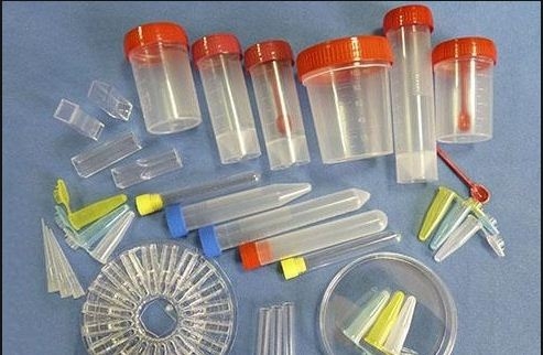 Минздрав предложил методику для расчета НМЦК при госзакупке одноразовых медизделий из пластика.