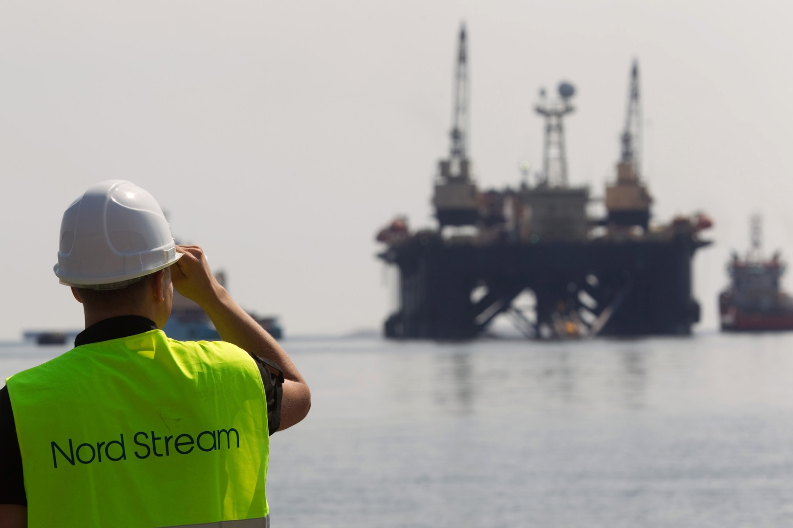 Газпром выдаст без конкурса подряды еще на 91 млрд руб. на подвод к Nord Stream 2