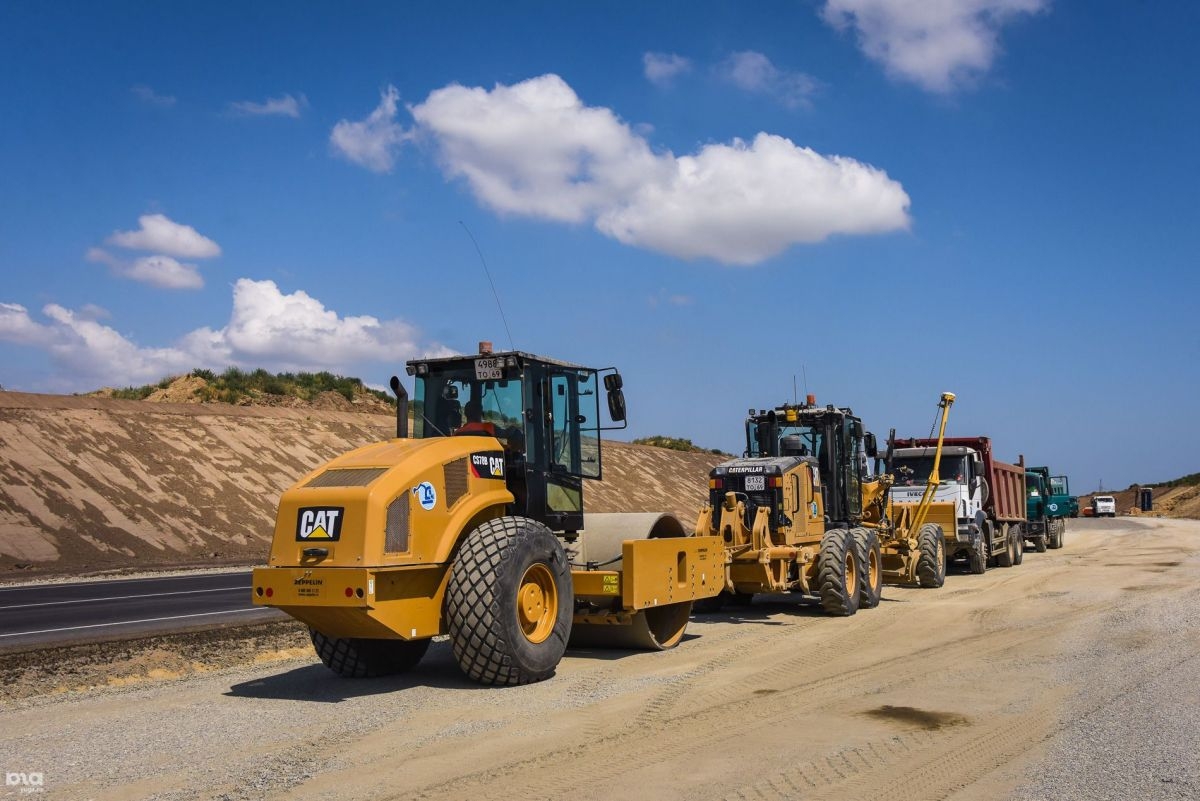 С 26 августа 2019 года заказчики обязаны применять типовые условия контрактов на строительство, реконструкцию и ремонт автомобильных дорог, искусственных дорожных сооружений