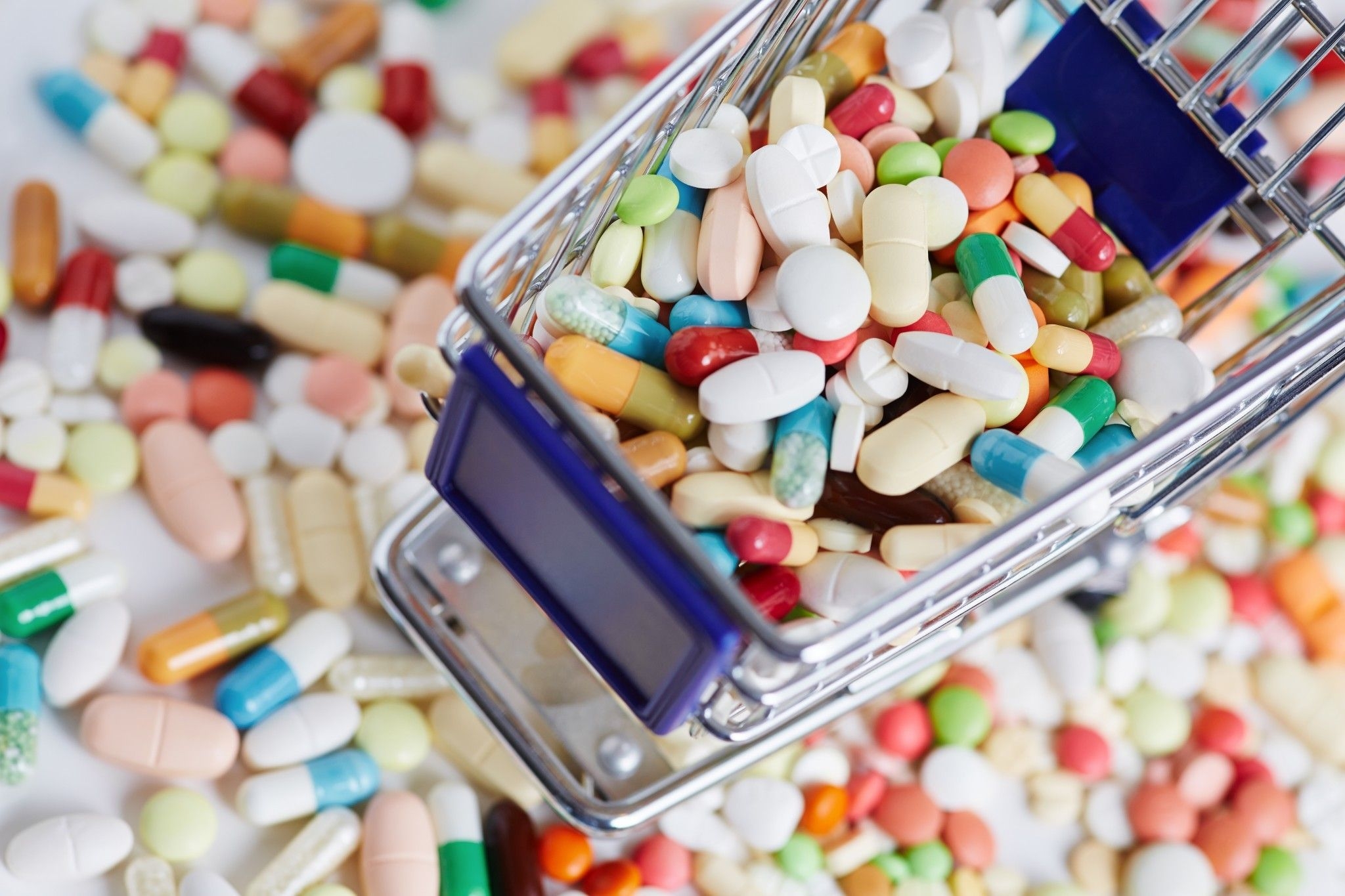 Лекарства впали в зависимость от цен. Российские препараты выпадают из госзакупок из-за дороговизны