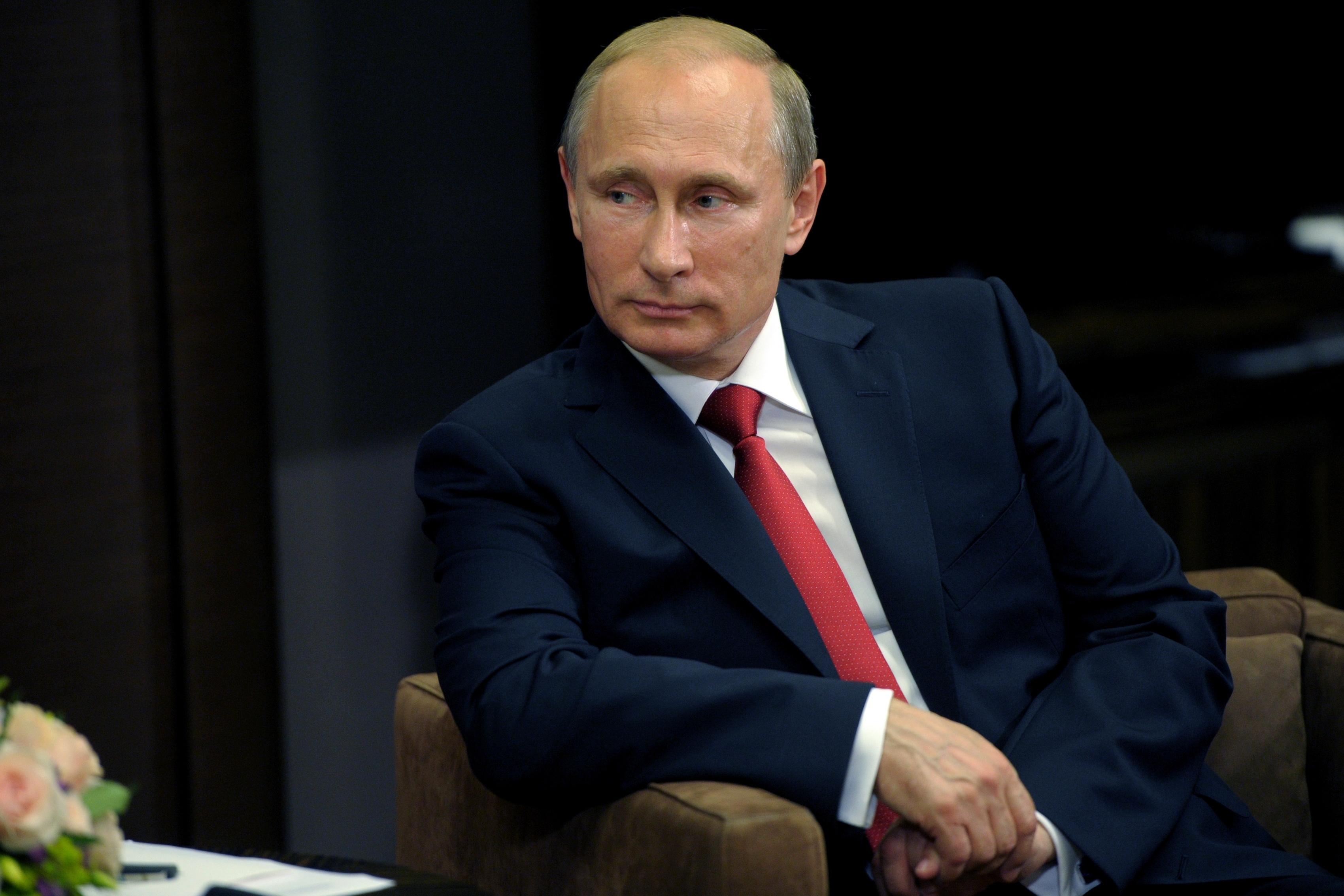 Путин поручил расширить практику лизинга медоборудования 