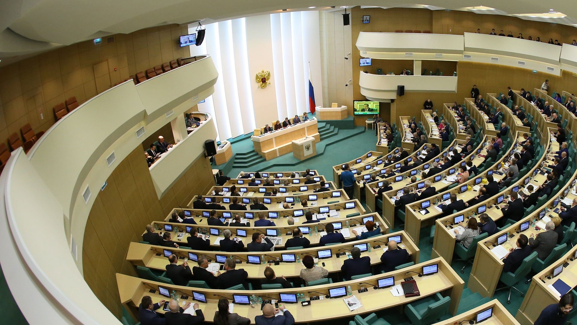 В Совете Федерации просят доработать инициативу кабмина о приоритете отечественных товаров при госзакупках