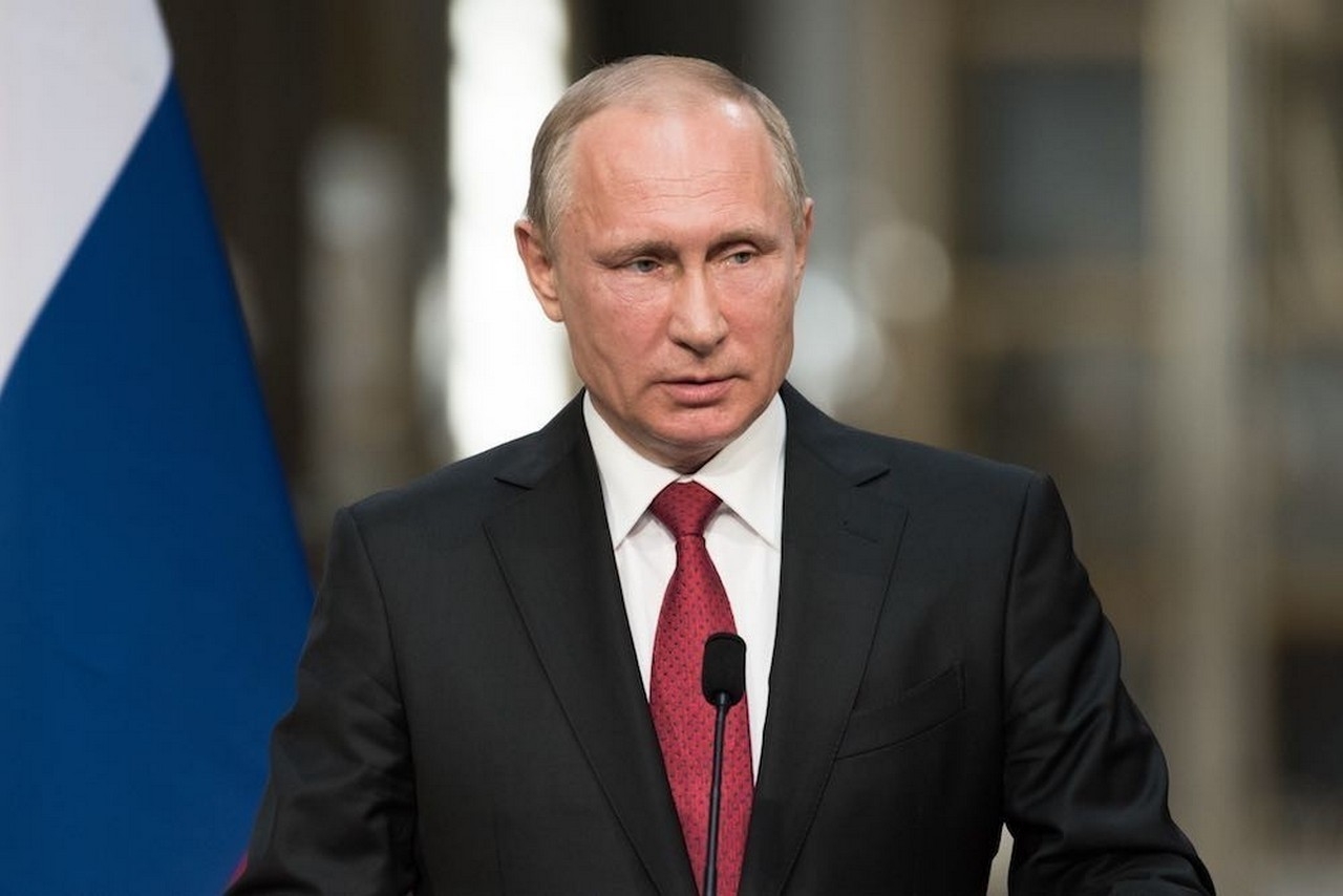 Путин подписал закон о наделении правительства правом вводить режим ЧС